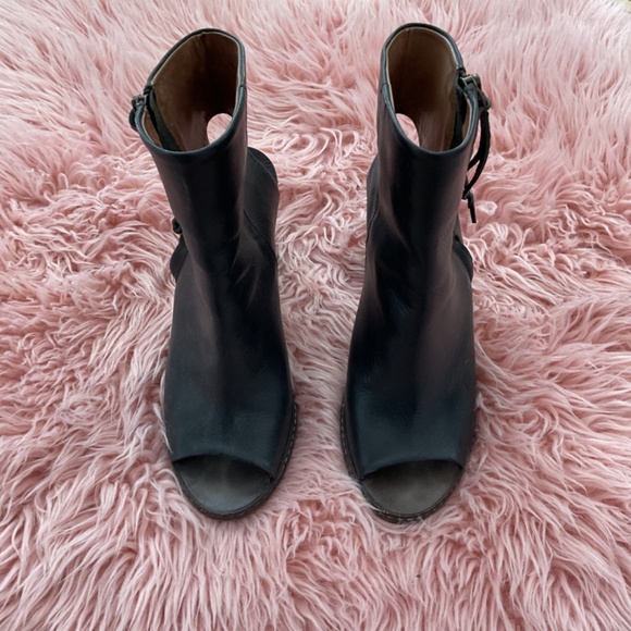 Buttero Leather Zipper Ankle Boots, Made in Italy, Size 39 - Picture 3 of 10